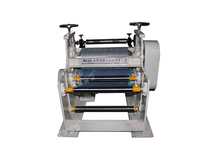 箔片壓紋機(jī) http://www.freedom2000net.com/uploadfiles/211.149.255.8/webid1945/source_water/202202/164596991616.jpg